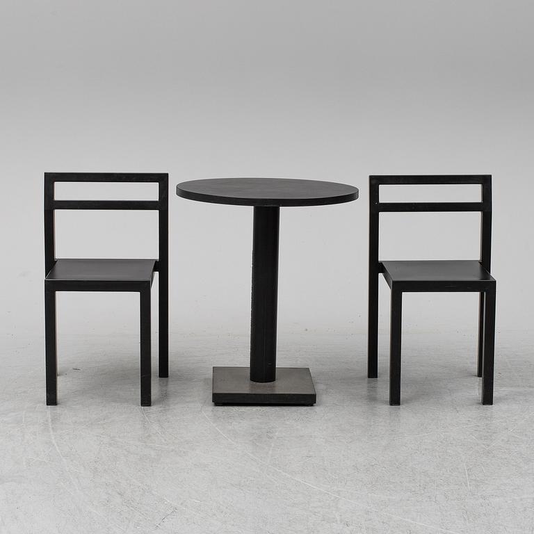 BORIS BERLIN/POUL CHRISTIANSEN, bord med två stolar, "Non", Komplot design, Källemo.