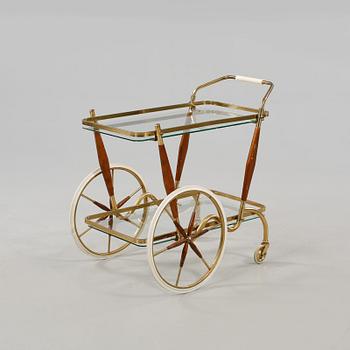 SERVERINGSVAGN, 1900-talets andra hälft.