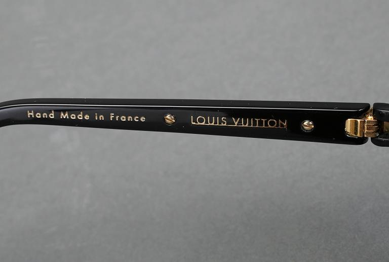 SOLGLASÖGON, "Evidence", Louis Vuitton.
