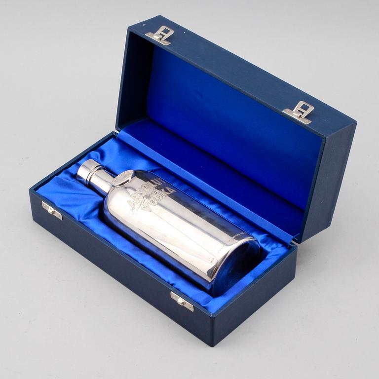 FLASKA, sterlingsilver, Cris, Stockholm, 1993. Vikt ca 529 g.