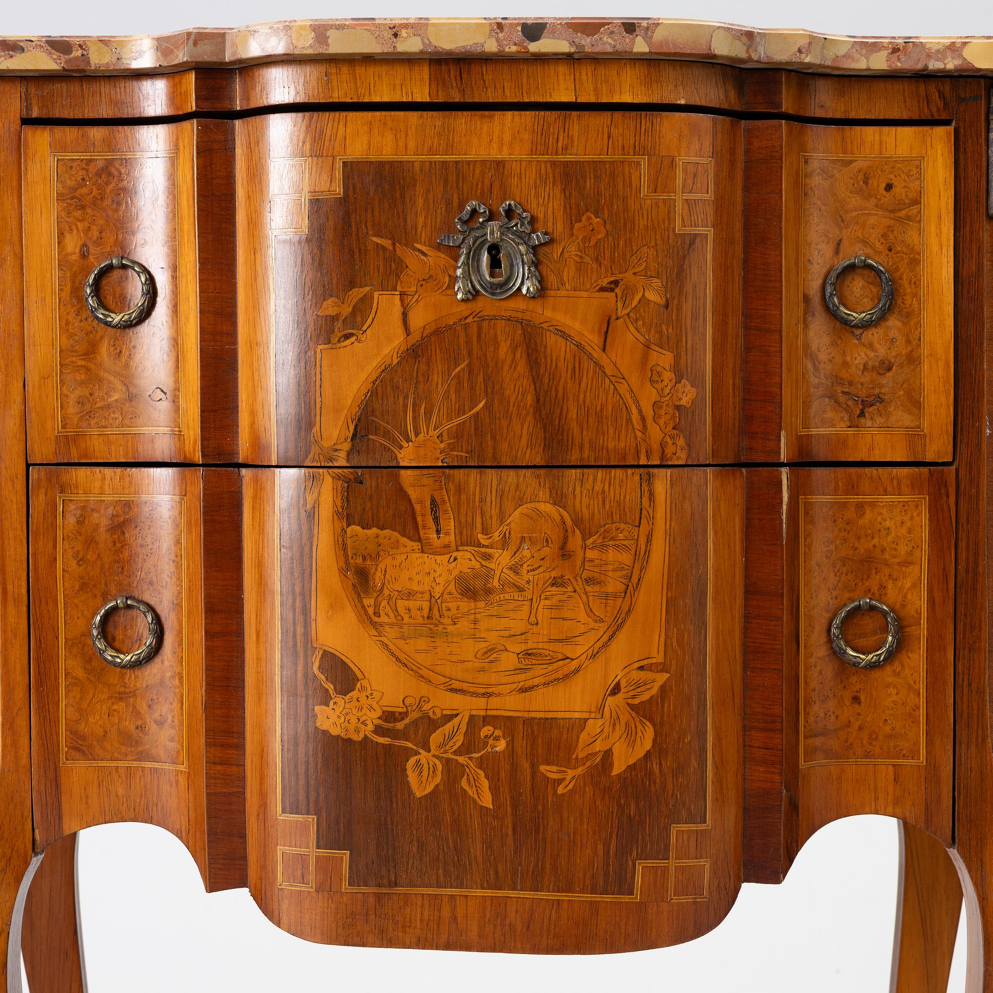 Byrå, Louis XVI-stil, tidigt 1900-tal.