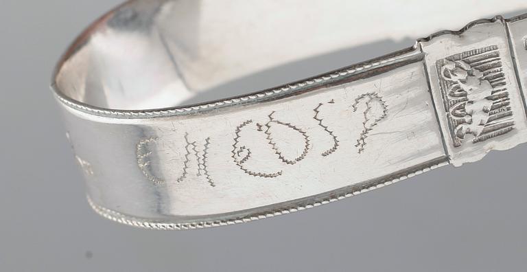 SOCKERTÅNG, silver, Carl Fredrik Seseman, Arboga 1810. Total vikt ca 44 g.