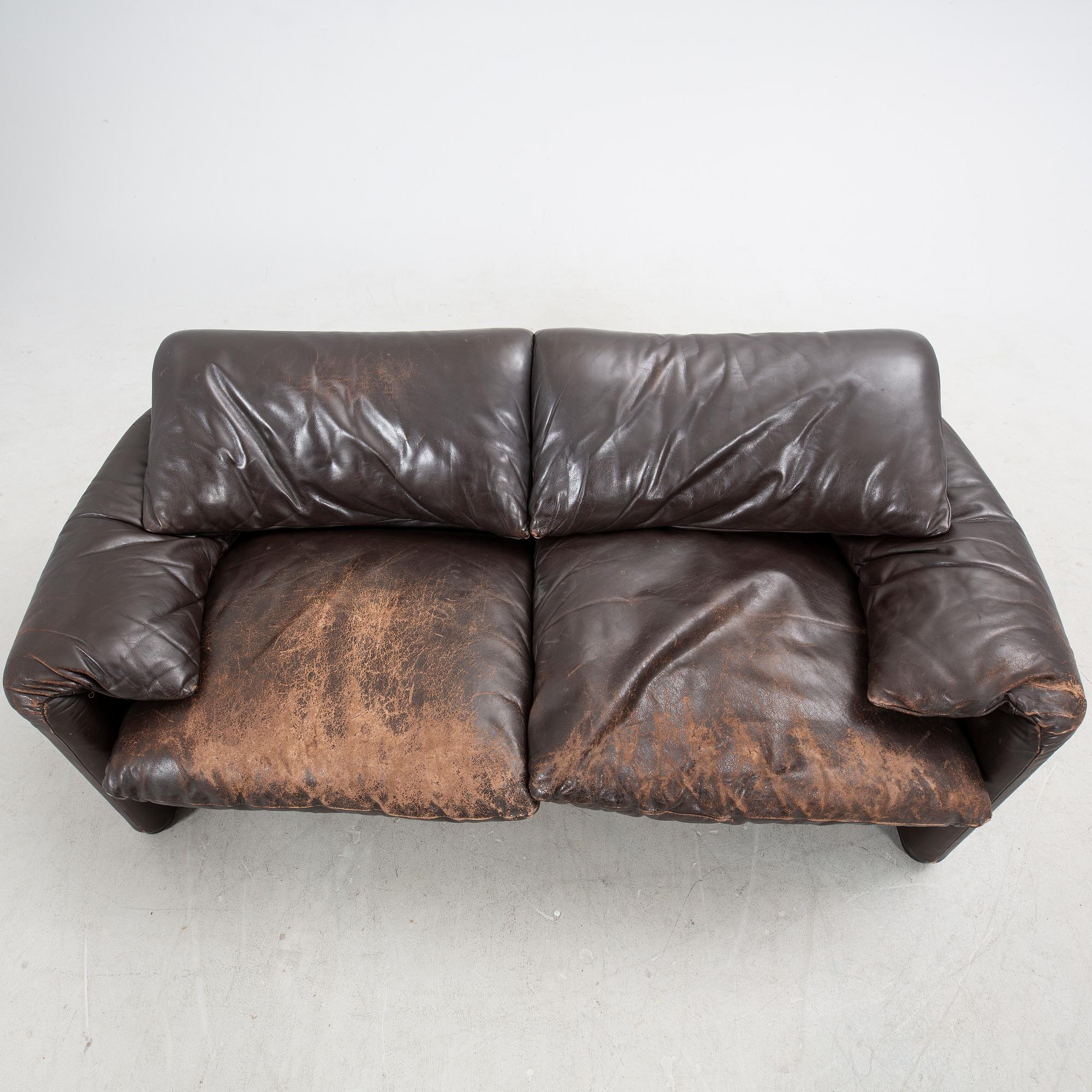 Vico Magistretti, sofa "Maralunga" for Cassina designed in 1973.