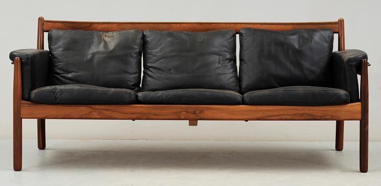 SOFFA, Gunnar Myrstrand för Källemo Möbelfabrik i Vaggeryd, modellen formgiven 1960.