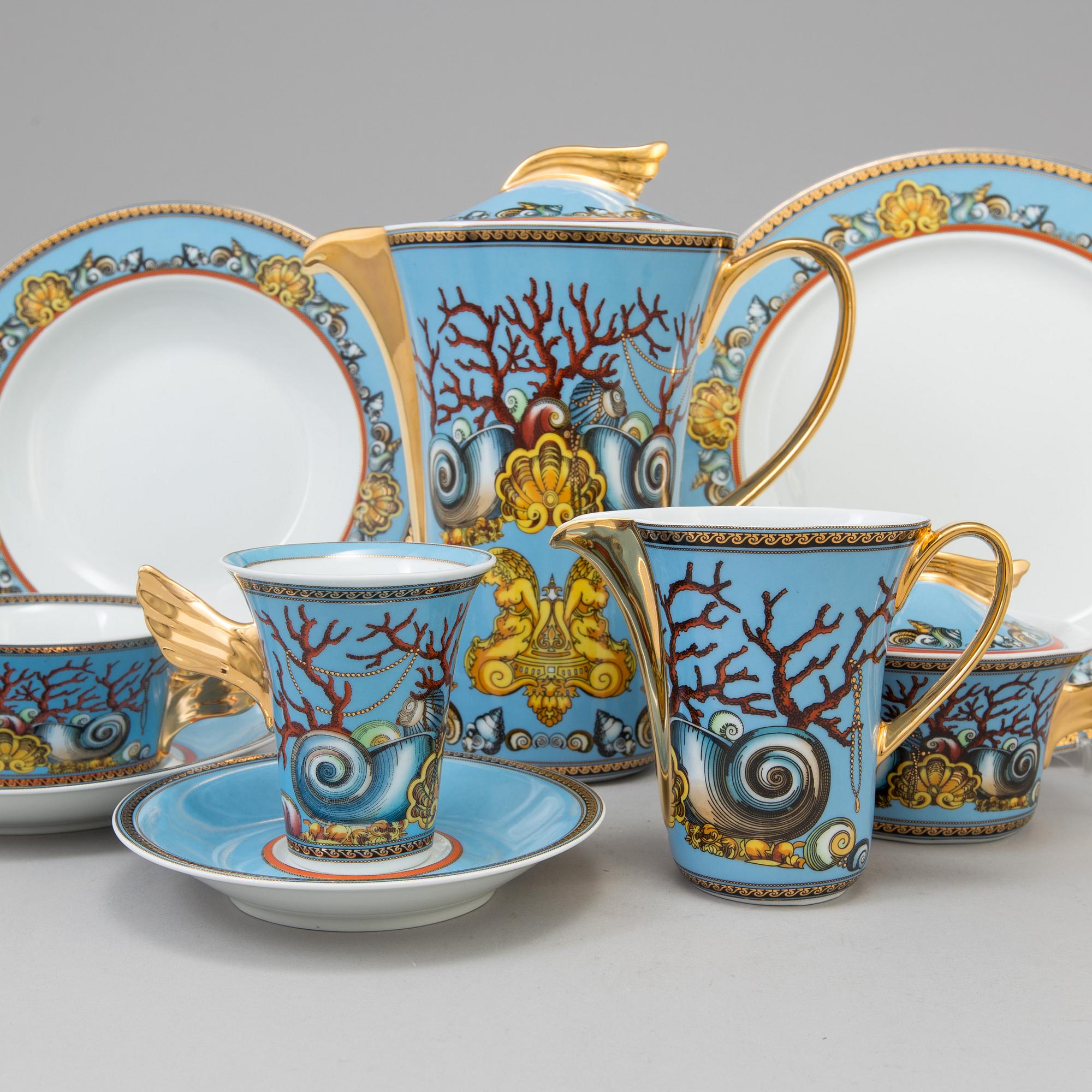 A set of 27 p of dinnerware in porcelain, "Les Tresors de la Mer", Versace for Rosenthal.