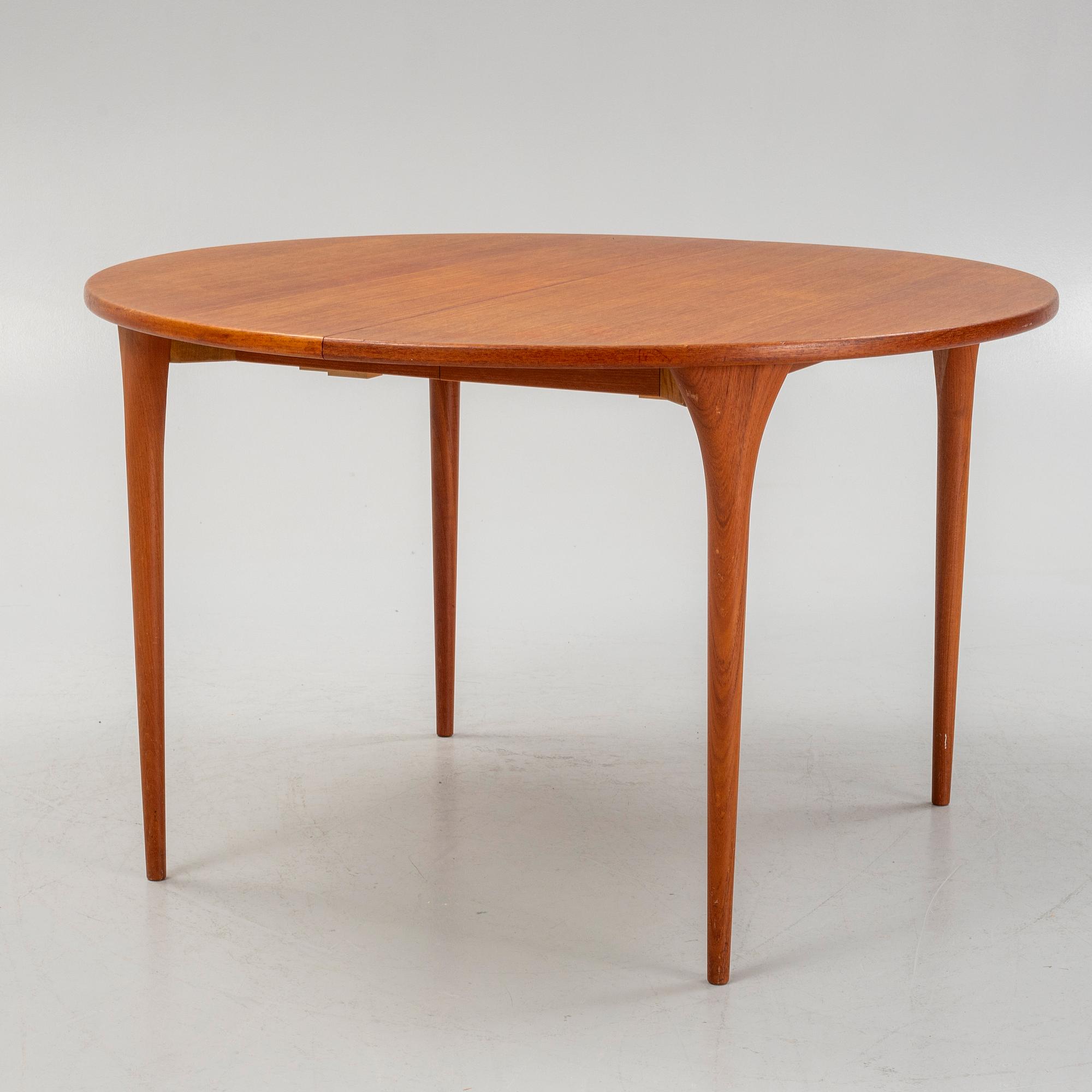 Svante Skogh, Seffle Möbelfabrik, et al. A five-piece dining suite, 1950's/60's.