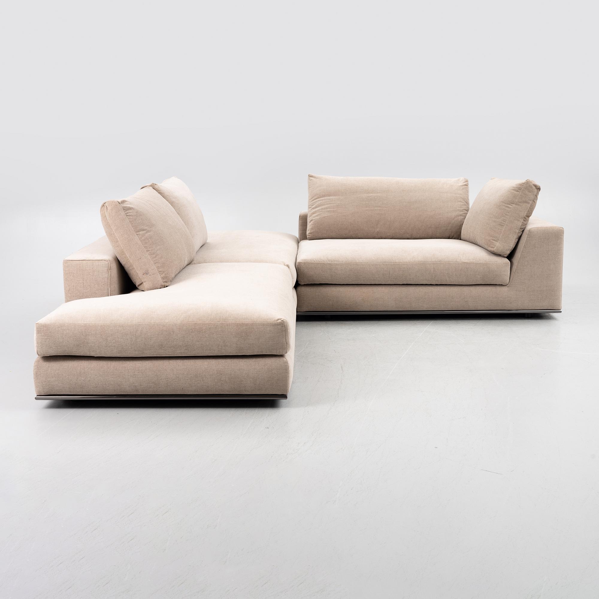 Rodolfo Dordoni, a 'Hamilton' sofa, Minotti, Italy.