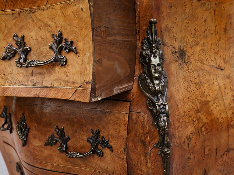 BYRÅ, rokokostil, omkring år 1900.