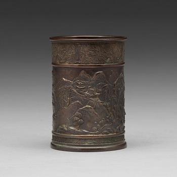 512. A bronze brush pot, Qing dynasty, circa 1900.