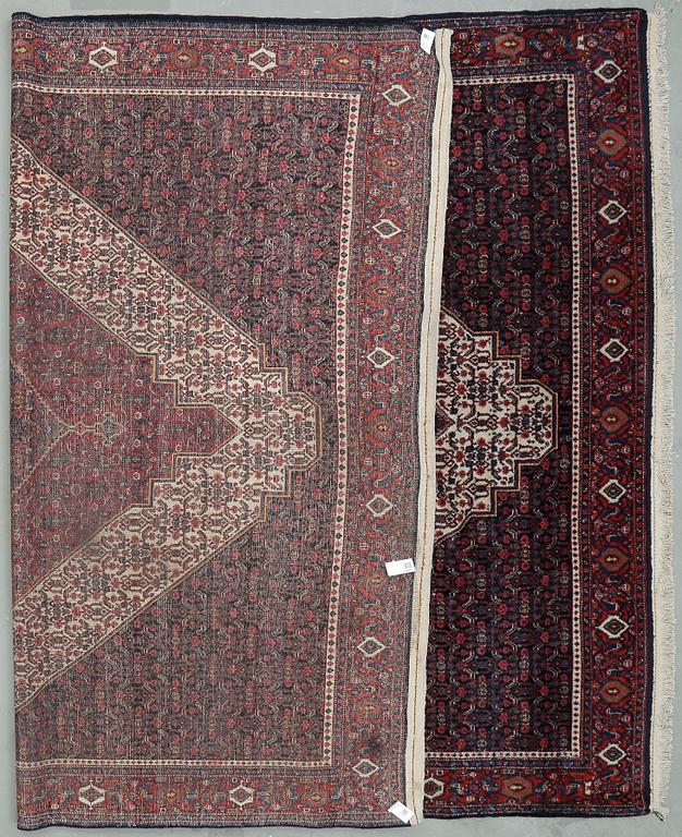 MATTA, semiantik, Senneh. Ca 360 x 270 cm.