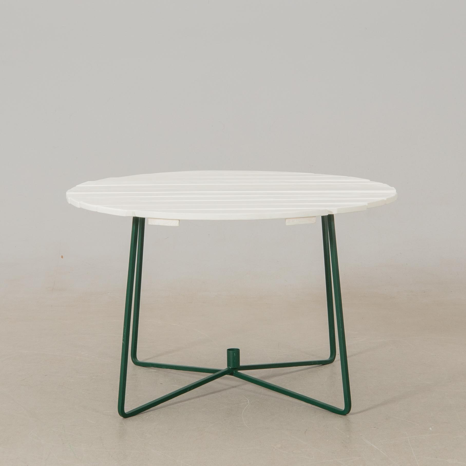 Arthur Lindqvist, garden group 5 dlr model 9A and chair no. 1, Grythyttan 20th century.