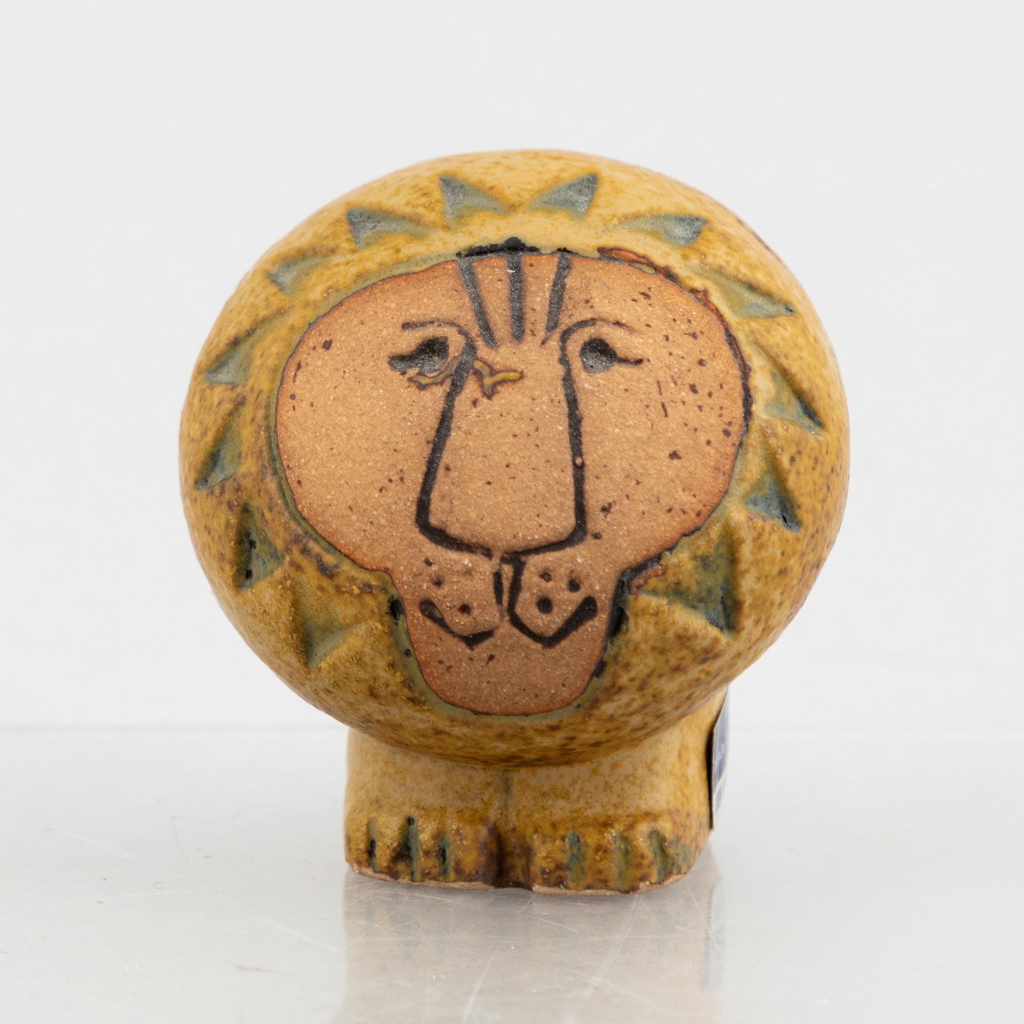 Lisa Larson, figurines, a set of four stoneware figurines including 'Lejon mini' from the series 'Afrika', Gustavsberg.