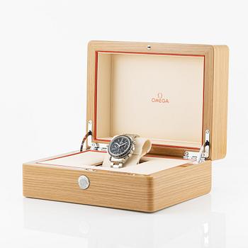 Omega, Speedmaster, Racing, chronograph, wristwatch, 40 mm.