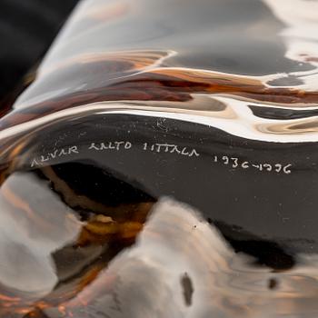 Alvar Aalto, maljakko, lasia, "3030", 60-vuotis juhlamaljakko, signeerattu Alvar Aalto Iittala 1936-1996.