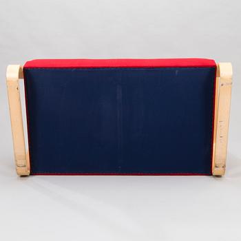 ALVAR AALTO, A late 20th-century '544' sofa for Artek.