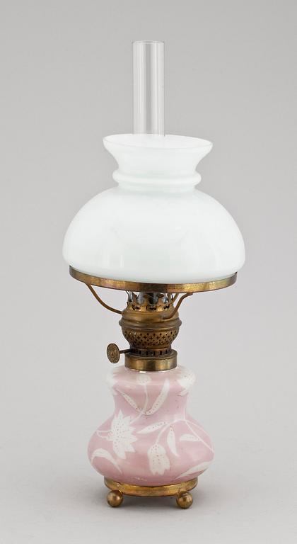 BORDSFOTOGENLAMPA, omkring sekelskifte 1900.