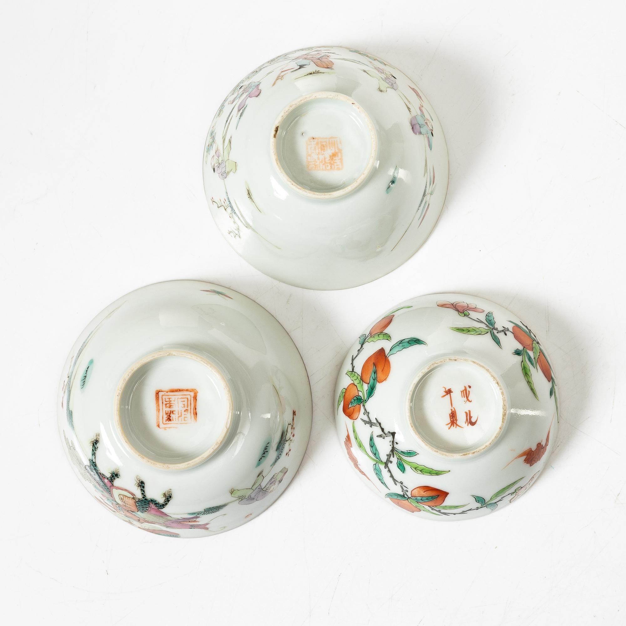 A set of nine Chinese porcelain pieces, 19th Century.