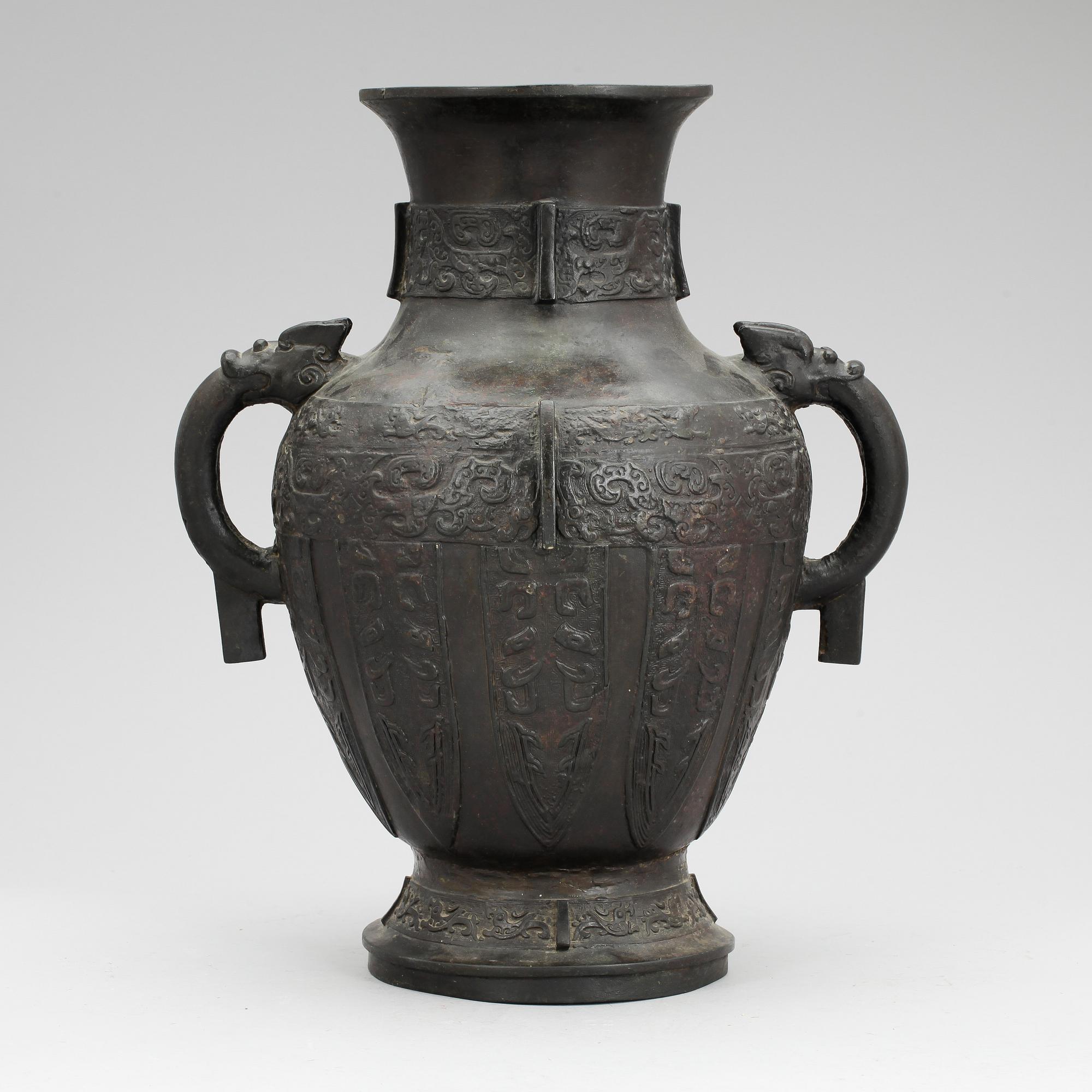 URNA, brons, arkaiserande, Kina, troligen 1800-tal.