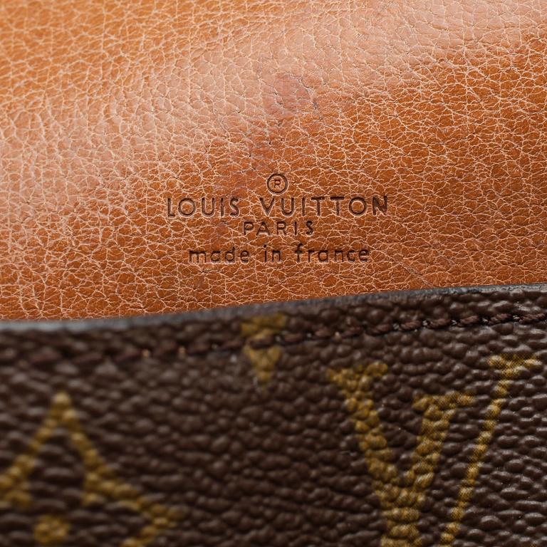LOUIS VUITTON, a monogram canvas shoulder strap bag, "Saint Cloud".