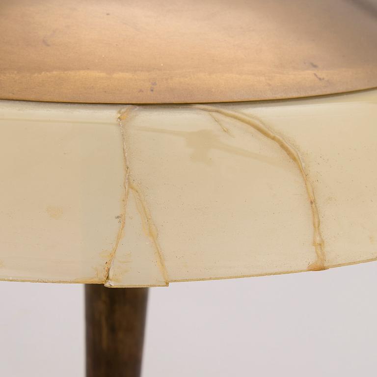PAAVO TYNELL, BORDSLAMPA, modell 5061, 1940-/1950-tal.