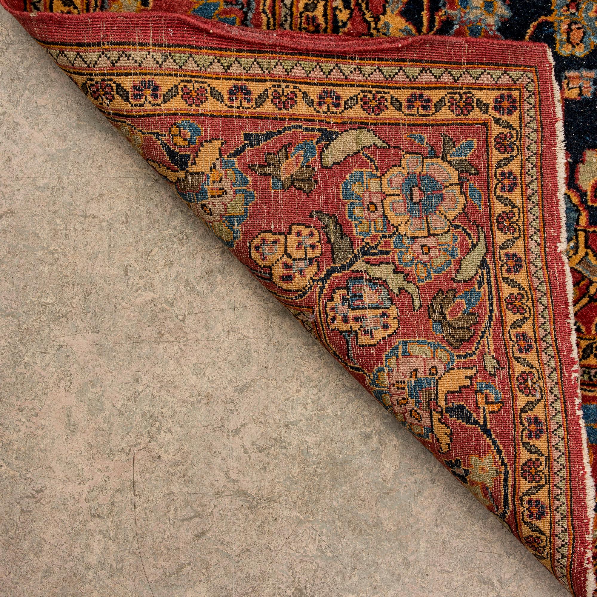 ANTIQUE CARPET, Sarouk 141x213 cm.