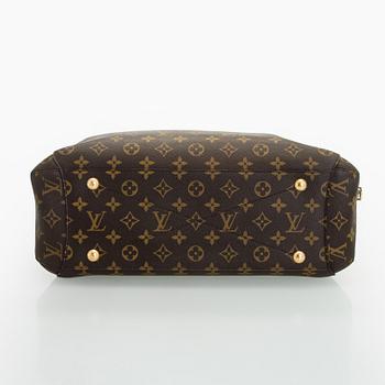 Louis Vuitton, a Monogram Canvas 'Montaigne GM' bag.