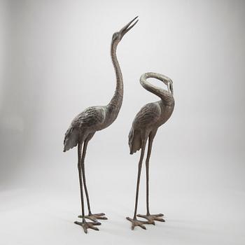 TRÄDGÅRDSDEKORATIONER, 2 st snarlika, patinerad mässing, 1960-70-tal.