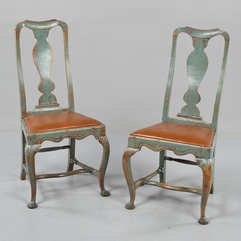 STOLAR, ett par, senbarock, 1700-talets mitt.