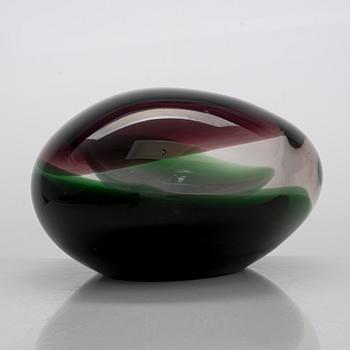 Timo Sarpaneva, a 'Sleeping bird' sculpture signed Timo Sarpaneva 1996. Nuutajärvi glass factory.