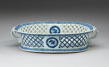 A blue and white chestnut basket, Qing dynasty, Qianlong (1736-95).