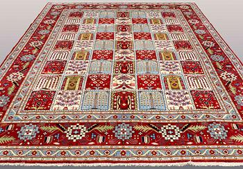 A CARPET, Sarouk, 405 x 292 cm.