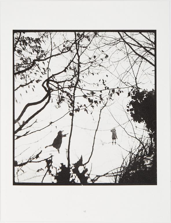 WILLY RONIS, Limited Edition Portfolio with 12 Collotype Plates, signed and numbered 238/290 on the colophon.