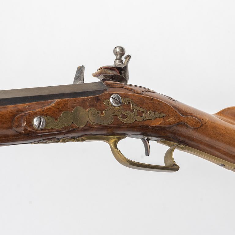 Flintlock gun, signed David Bars, Stockholm (1686-1759).