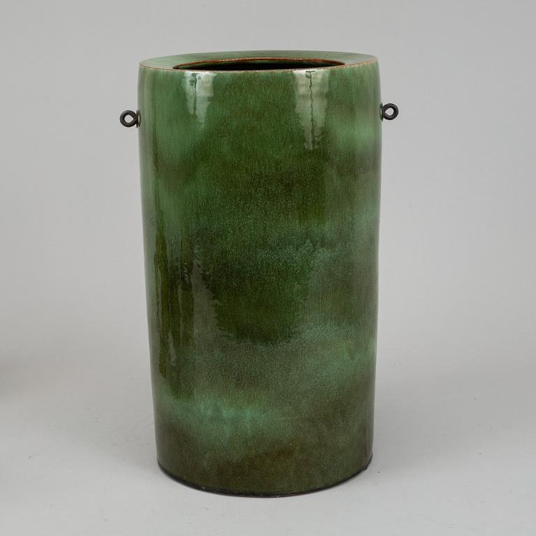 Anja Notini, a earthenware floor vase.