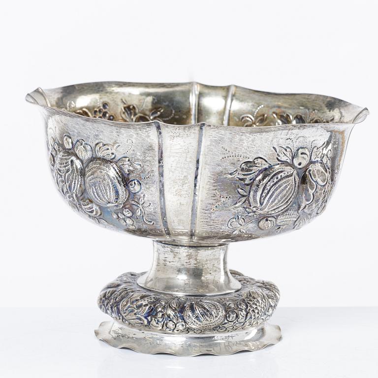 CG Hallberg, a silver bowl, Stockholm, 1926.
