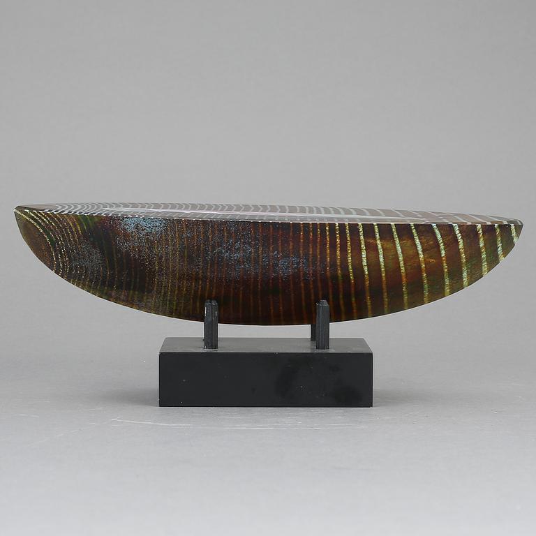 SKULPTUR, glas, Bertil Vallien, Kosta Boda. Signerad studio edition 387/500.