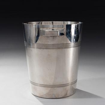 VINKYLARE, vitmetall, märkt Wiskemann, 1900-talets första hälft.