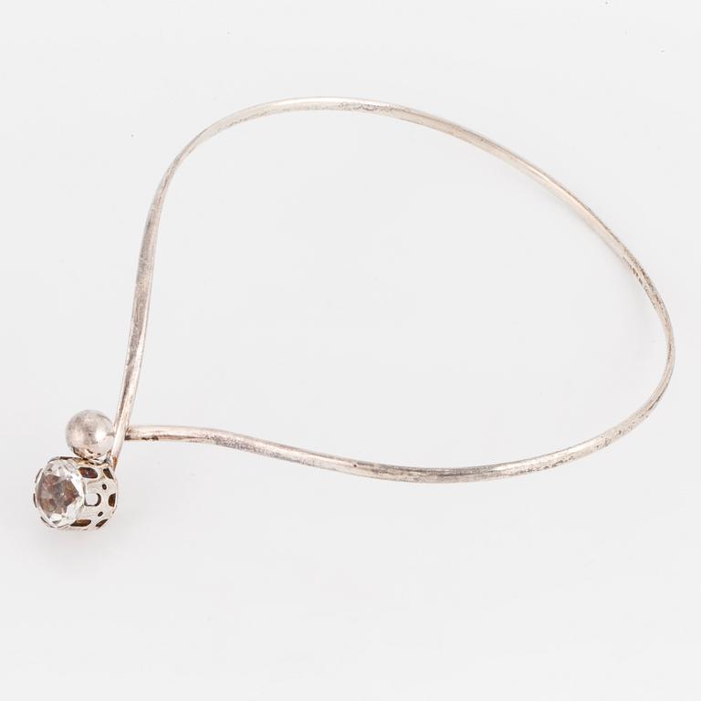 NECKLACE, with mixed-cut rock crystal. Saarela Arvo, Enköping, 1971.