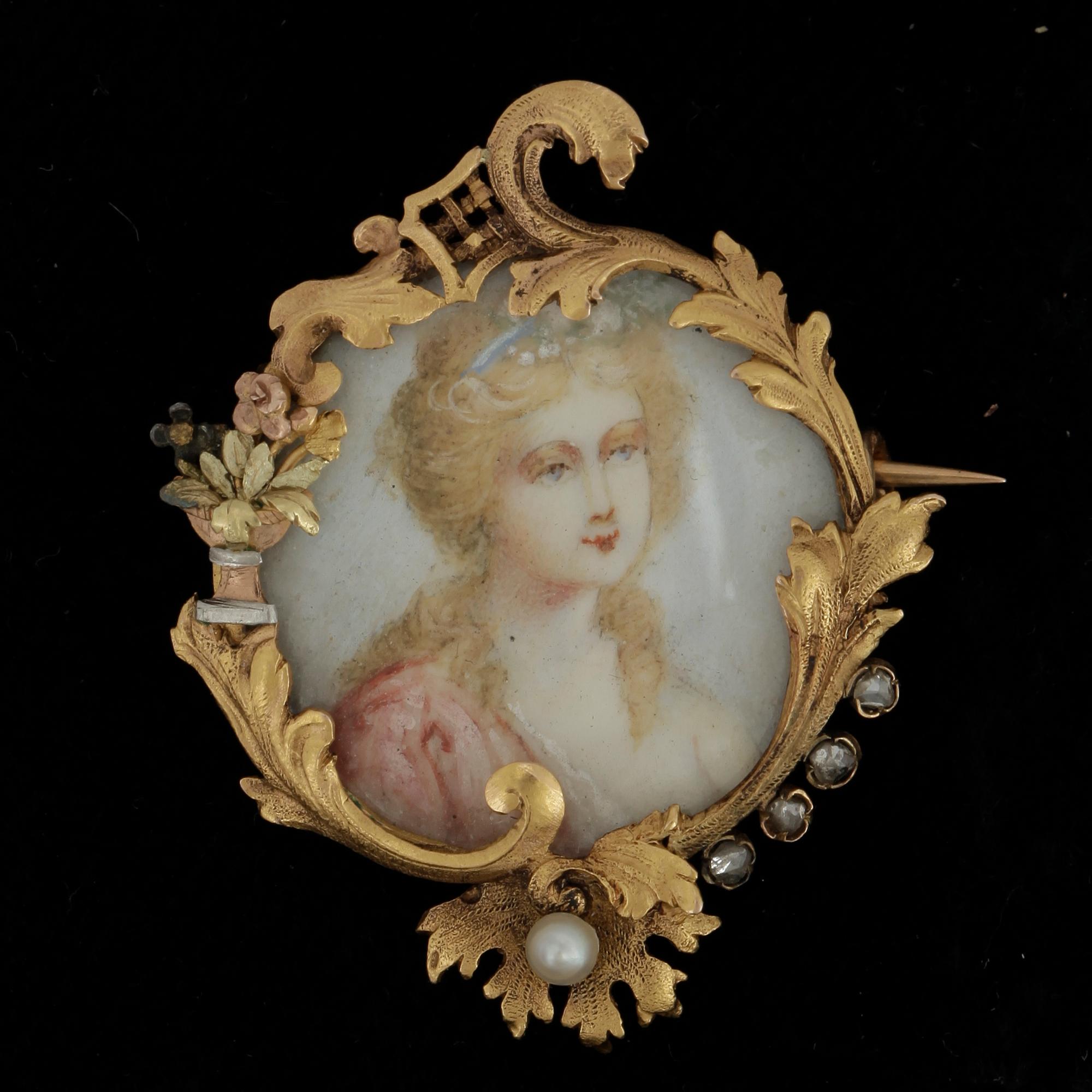 BROSCH, trefärgat guld, pärla, rosenstenar, ostämplad, sent 1800-tal. Vikt ca 7 gram.