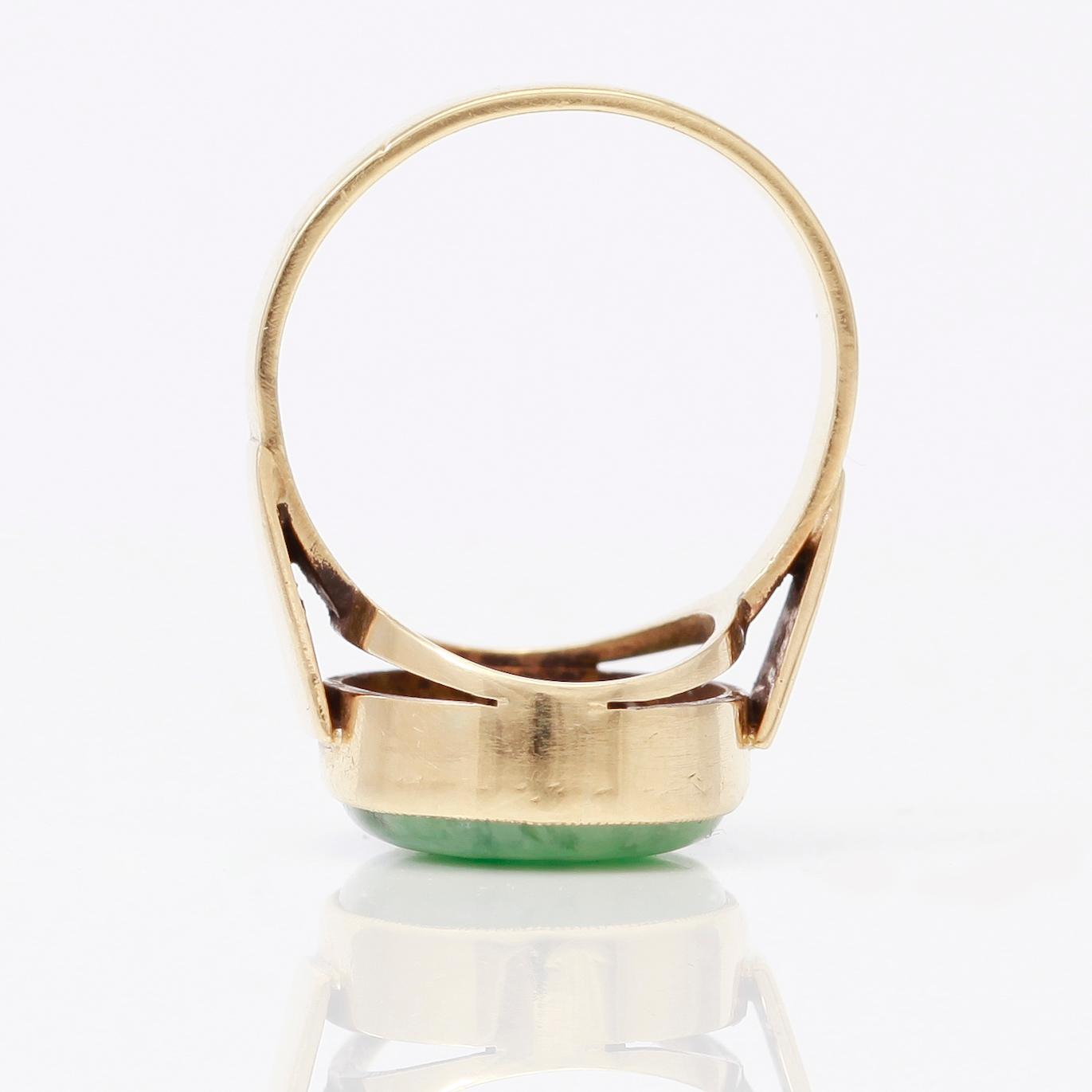 RING, grön jade/nefrit.