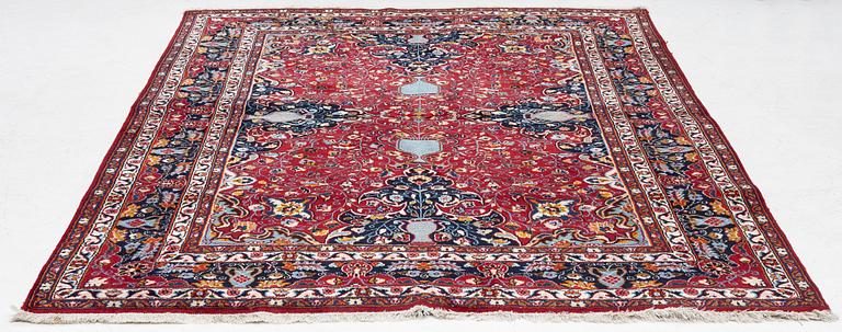 Carpet, Old Mesh, approx. 295 x 204 cm.