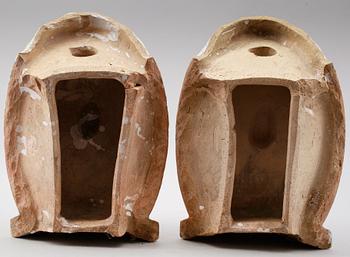 DEKORELEMENT, 2 st, till kakelugn, 1900-talets första hälft.