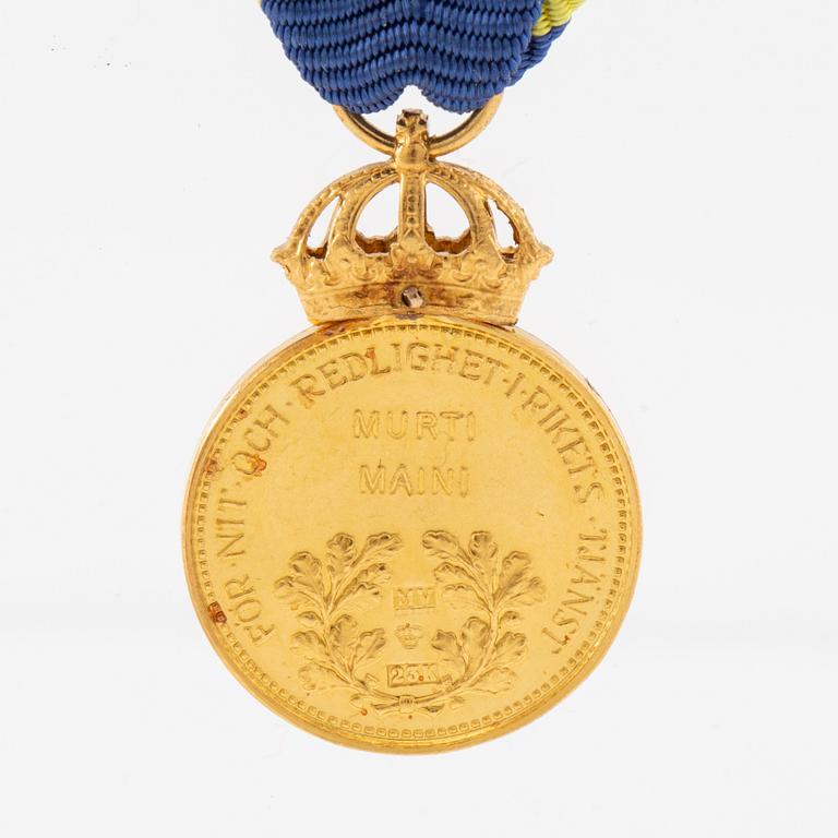 Medal 23K gold "For zeal and integrity in the service of the realm".