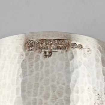 BÄGARE, ett par, silver, Tapio Wirkkala, 1977. Vikt 207 g.