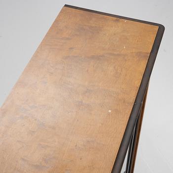 Bokskåp, 1900-talets första hälft.