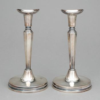 LJUSSTAKAR, ett par, silver, MGAB, Uppsala, 1960.