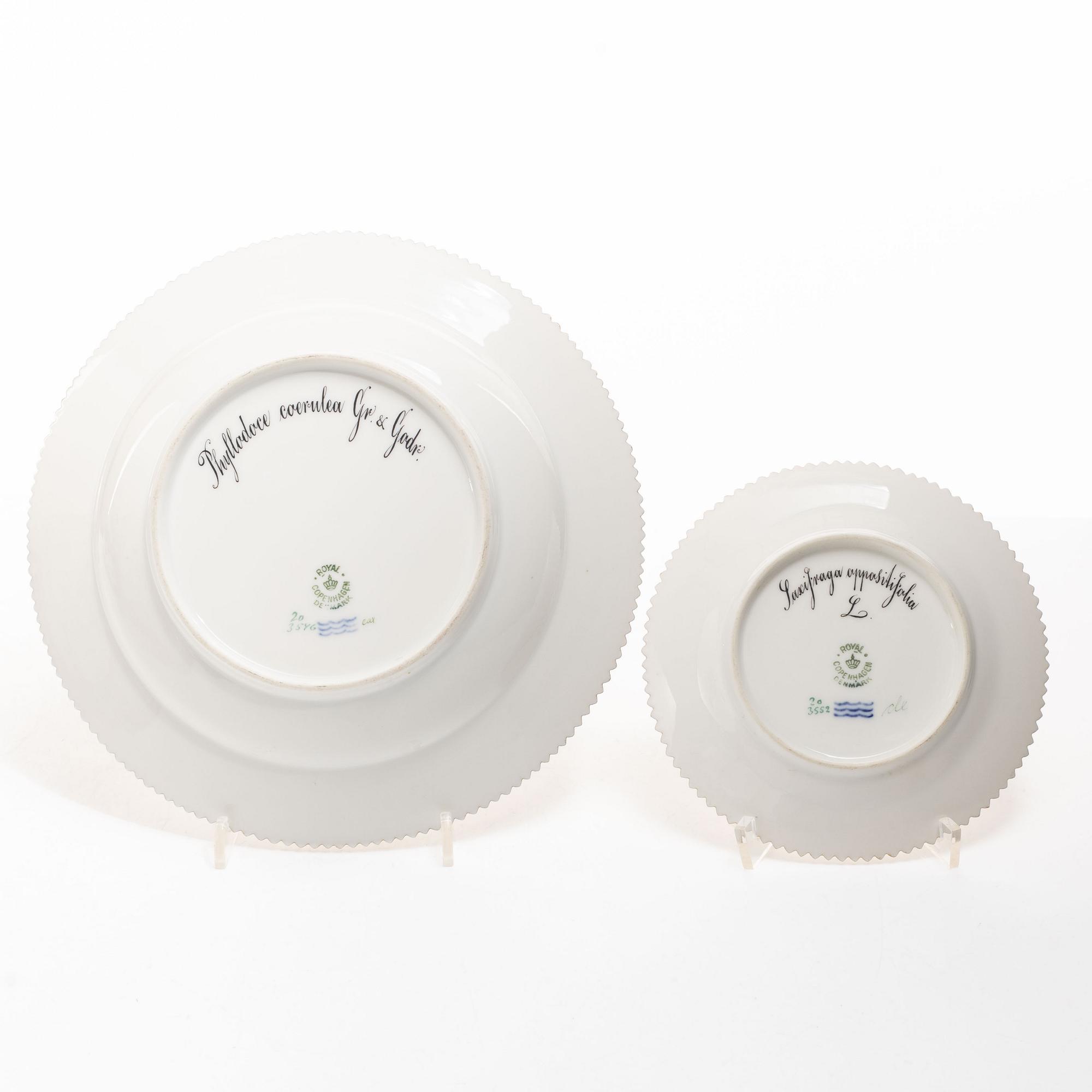 Royal Copenhagen, A group of four 'Flora Danica' plates/dishes, 20th century.