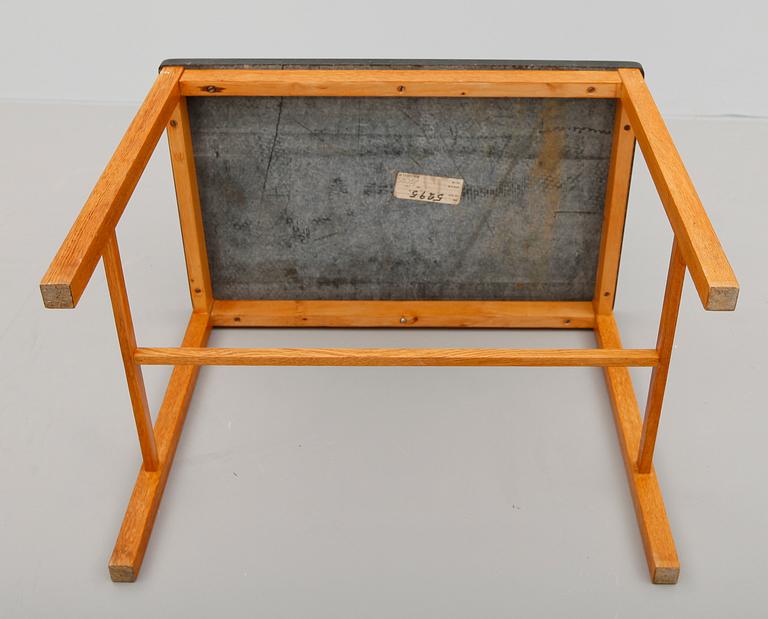 BORD, möjligen Carl Malmsten, Åfors Möbelfabrik, 1900-talets mitt.