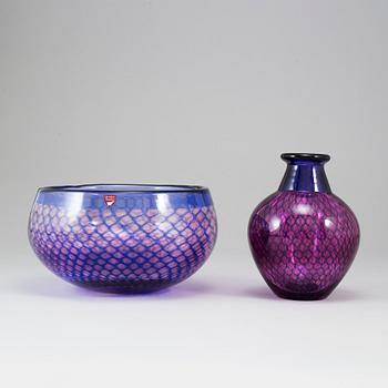 SVEN PALMQVIST, a "Kraka" glass vase and a bowl, Orrefors, Sweden post 1960.