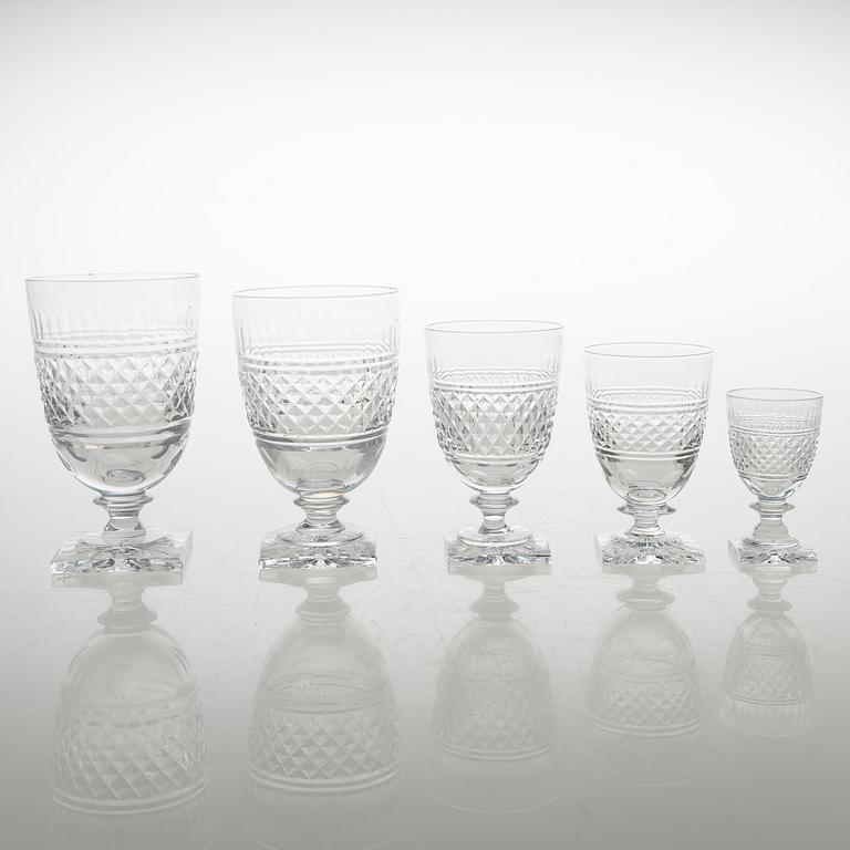 BÅLSKÅL, KARAFF och 87 st GLAS, glas.